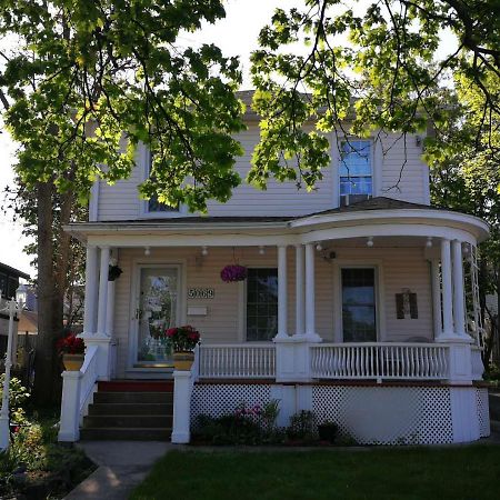 Accommodations Niagara Bed & Breakfast Ngoại thất bức ảnh