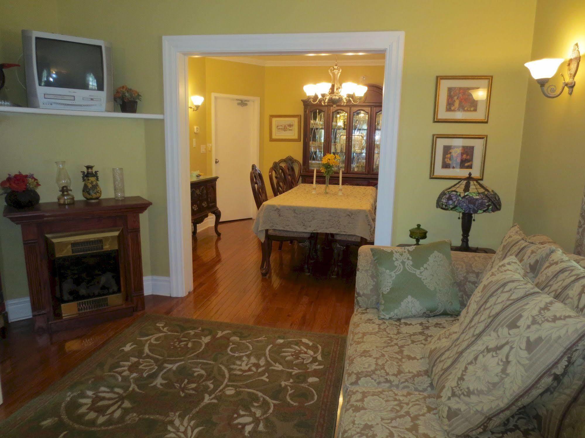 Accommodations Niagara Bed & Breakfast Ngoại thất bức ảnh