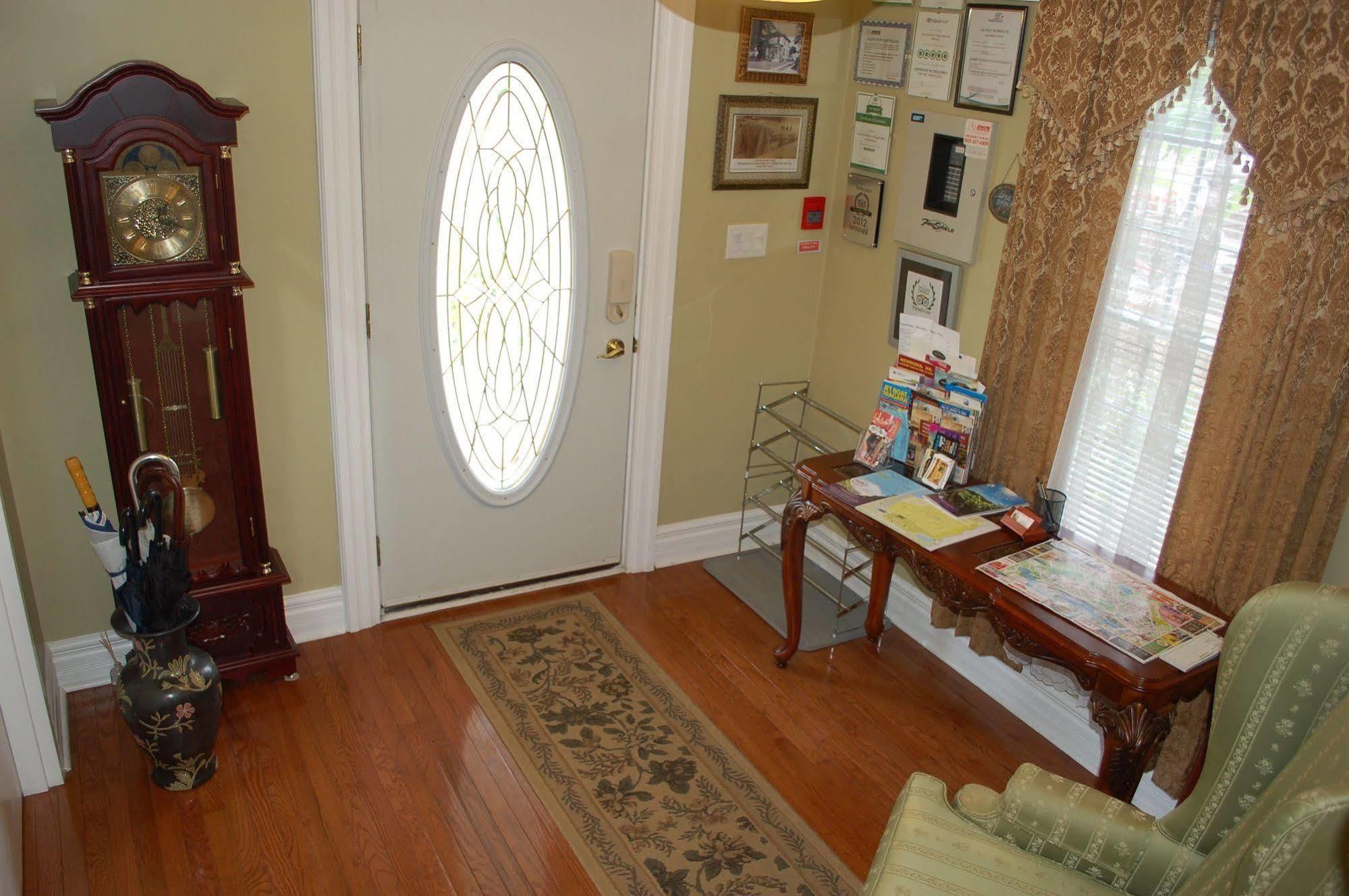 Accommodations Niagara Bed & Breakfast Ngoại thất bức ảnh