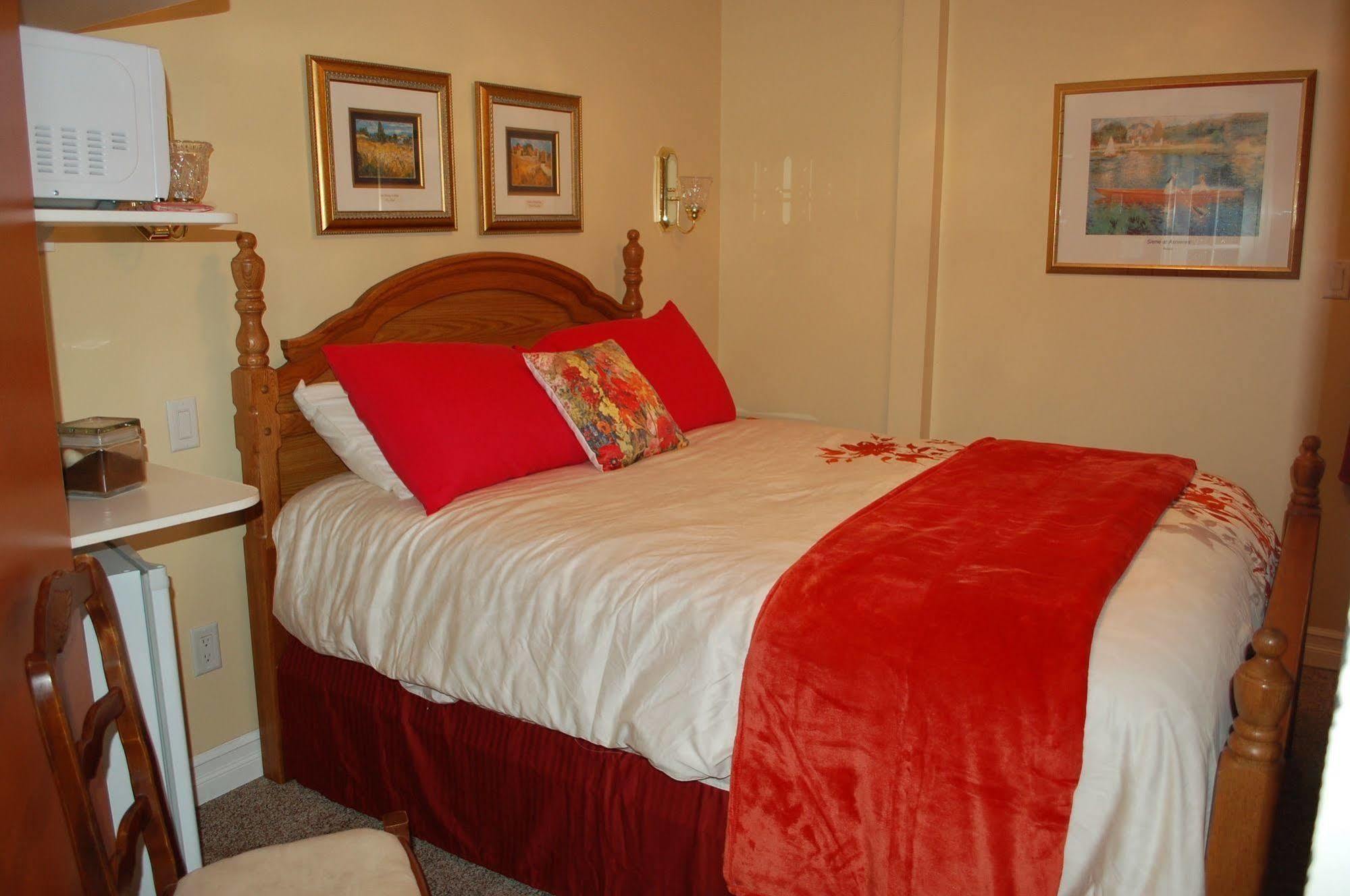 Accommodations Niagara Bed & Breakfast Ngoại thất bức ảnh